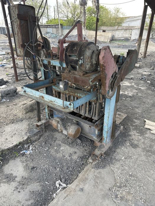 Шлакоблочный станок