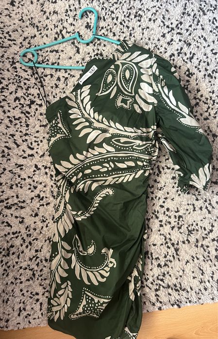 Zara къса рокля по тялото с едно рамо