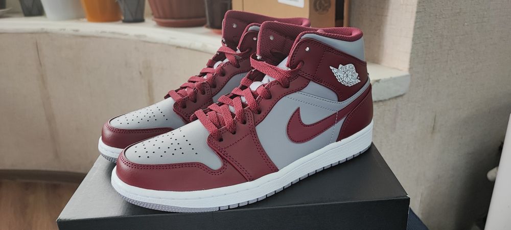 Air Jordan 1 Mid