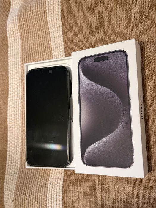 Vând iphone 15 Pro/Negru