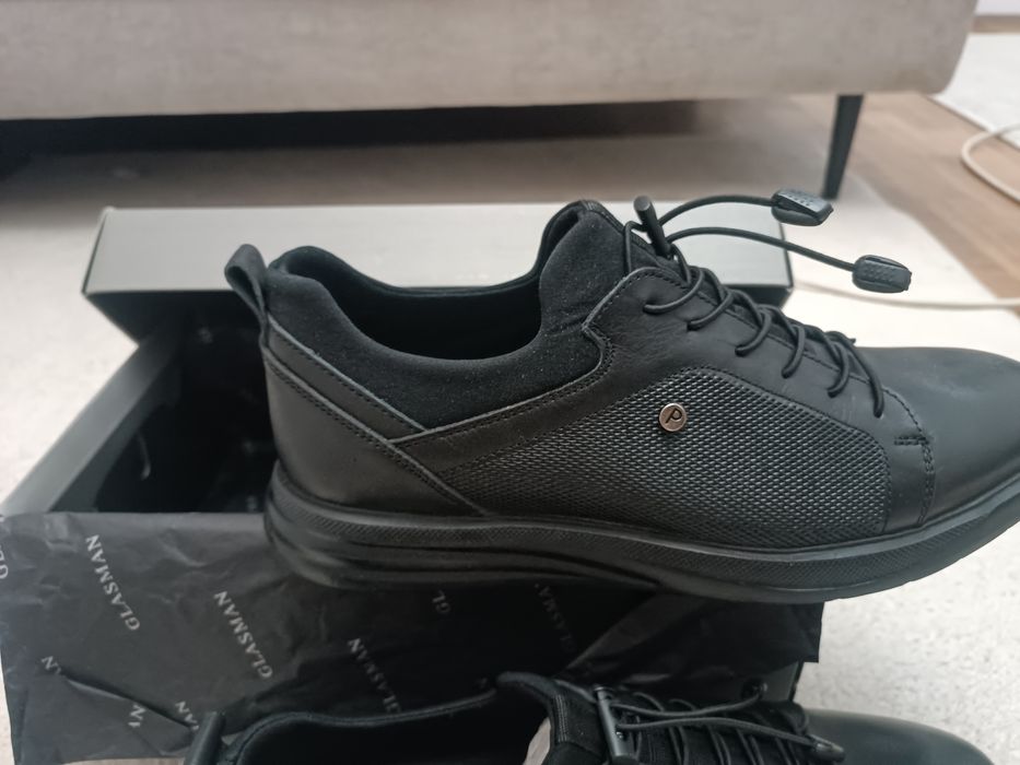 Срочно продам Кожаные Красовский