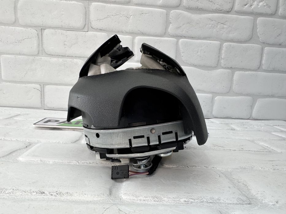 Airbag волан / въздушна възглавница AUDI A6 A7 A8 4G0880201E