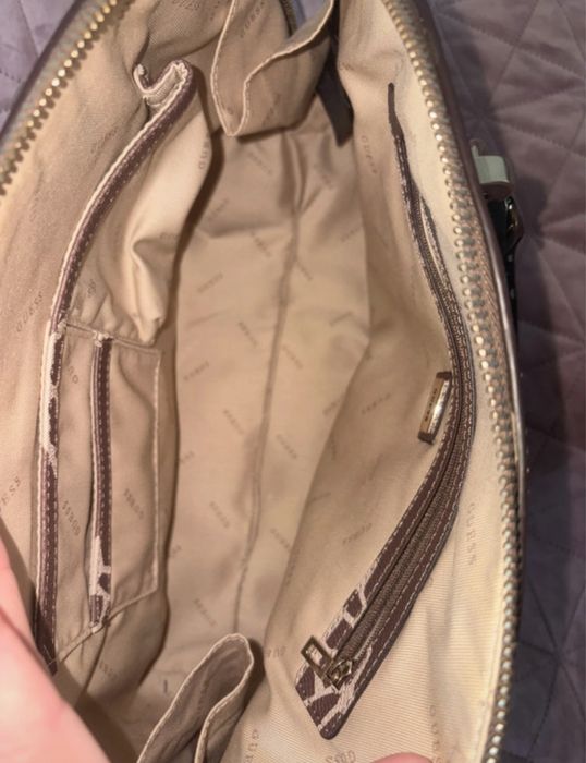 Geanta Guess in stare impecabila