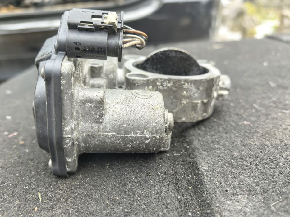 Дроселова клапа N47D20C e90 318d