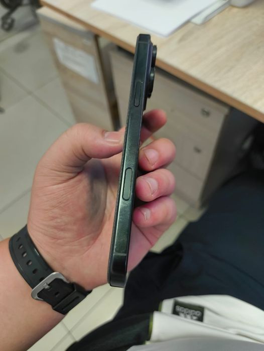 Apple iPhone 16 pro max 256, e-sim
