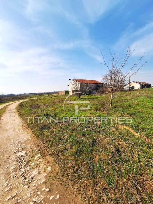 Продава се Промишлена сграда в с. Маноле, Област Пловдив - 2243 кв.м за 16 €/кв.м - Снимка #2