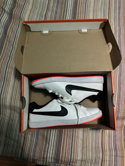 Papuci Nike noi in cutie