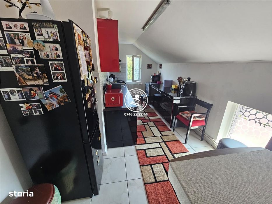 Vila 5 camere , 1196 mp teren - Dorobant , Aroneanu