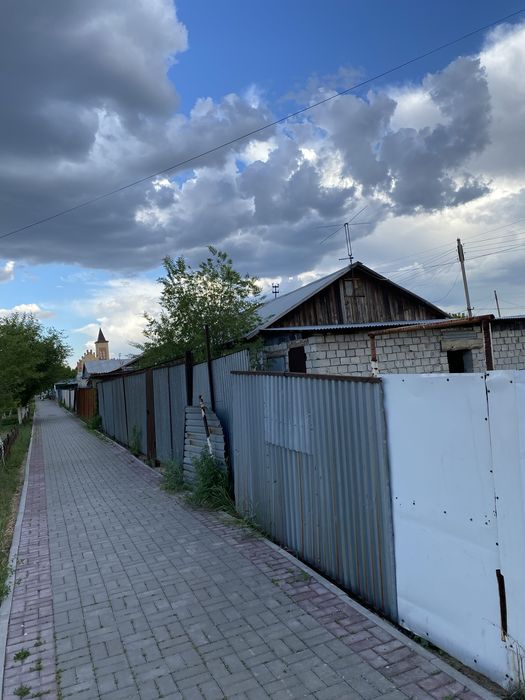 Продам участок , дом