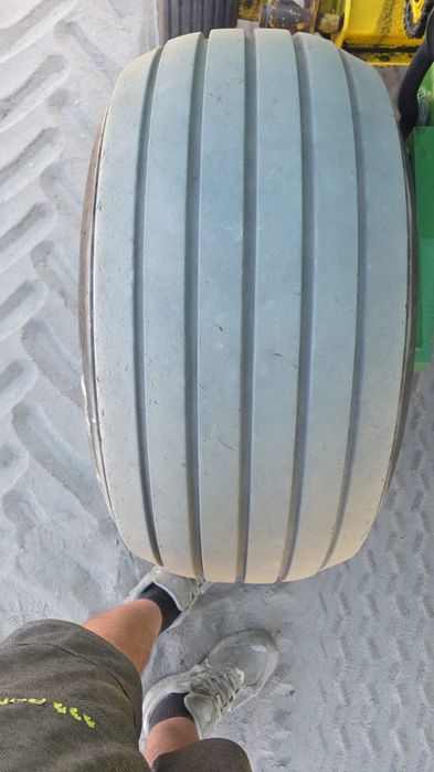 Пресс подборщик JOHN DEERE 550