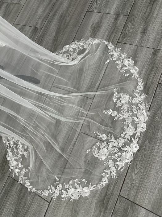 Voal pentru mireasa alb si bej