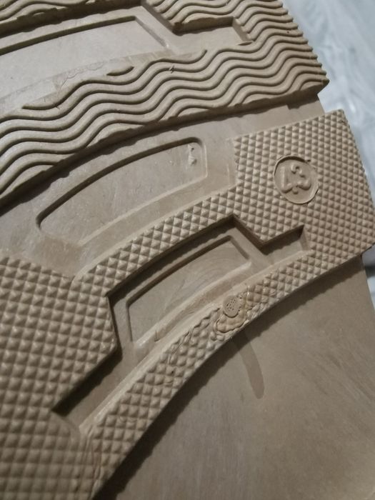 Bocanci iarna army marime 43 noi