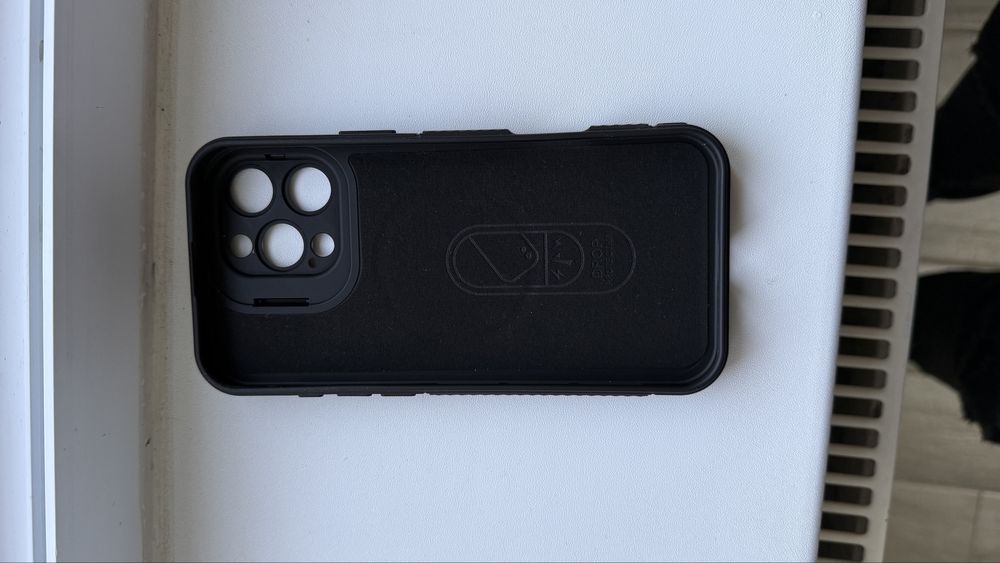Vand husa iphone 16 pro max noua cu magsafe