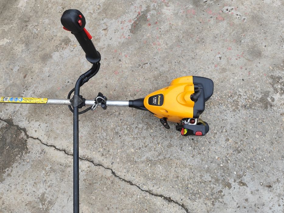 Motocoasa Partner B250B