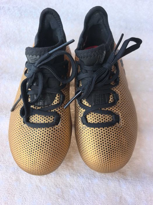 Детски бутонки adidas номер 28 стелка 16.5см, като нови