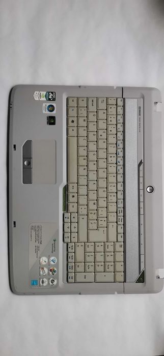 Продавам лаптоп Acer Aspire 7520 17.3инча за части