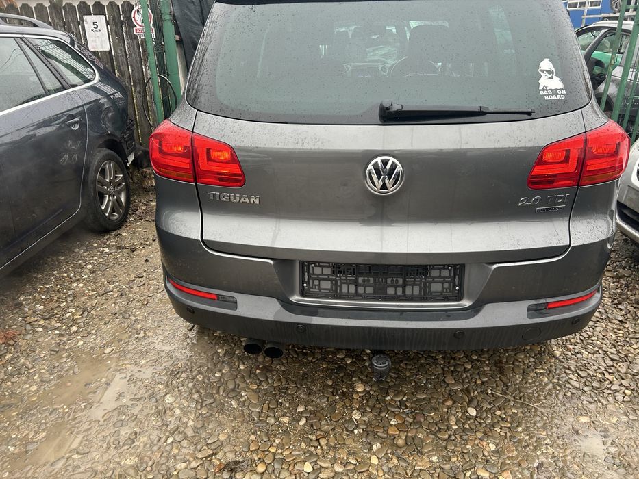 Haion cu lunetă Volkswagen Tiguan 2012 Facelift