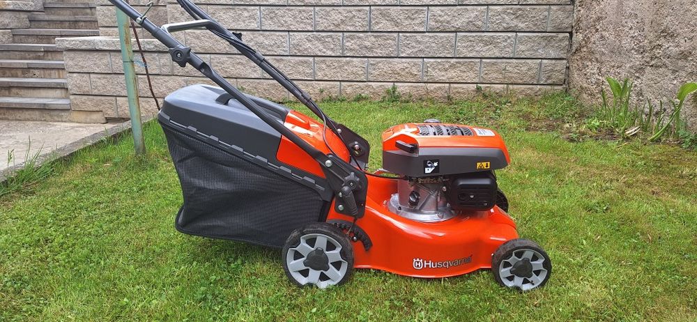 Самоходна косачка Husqvarna  LC 140SP