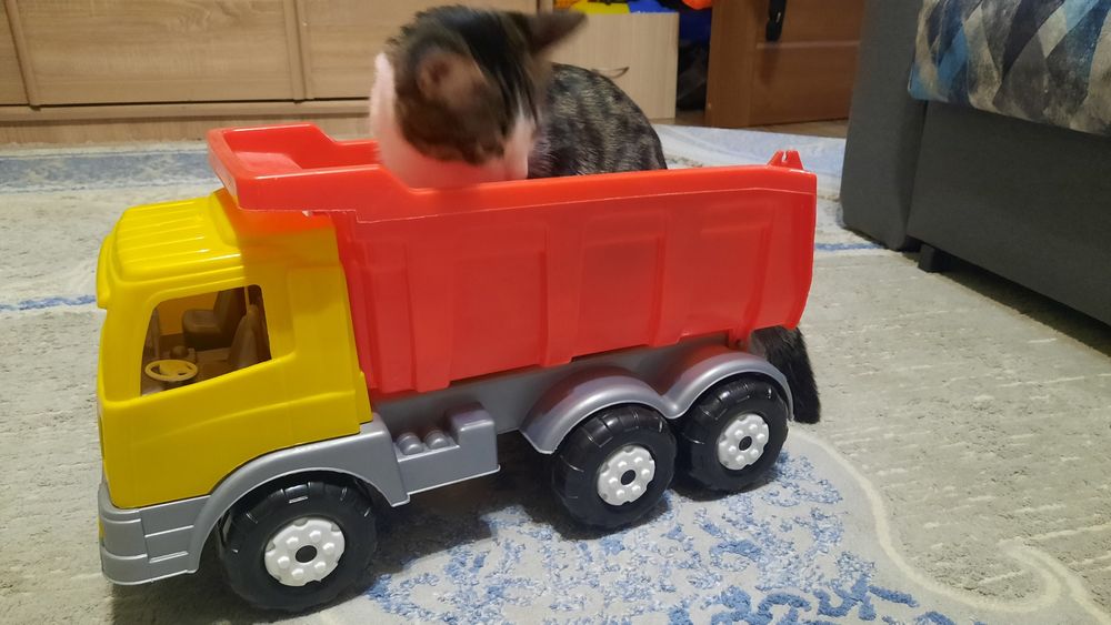 Продам большой КАМАЗ