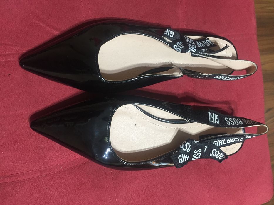 Нови дамски обувки