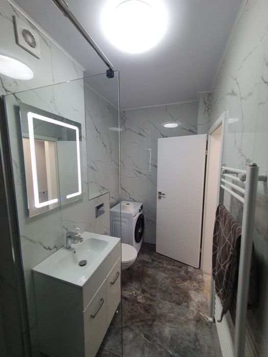 Inchiriez apartament cu 2 camere
