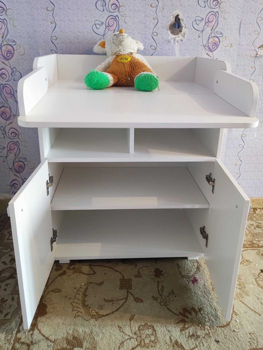 Продам пеленальный стол с комодом