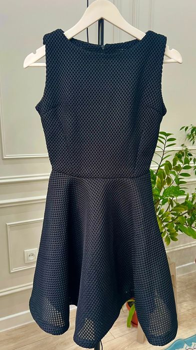 Продам не дорого 3 платья