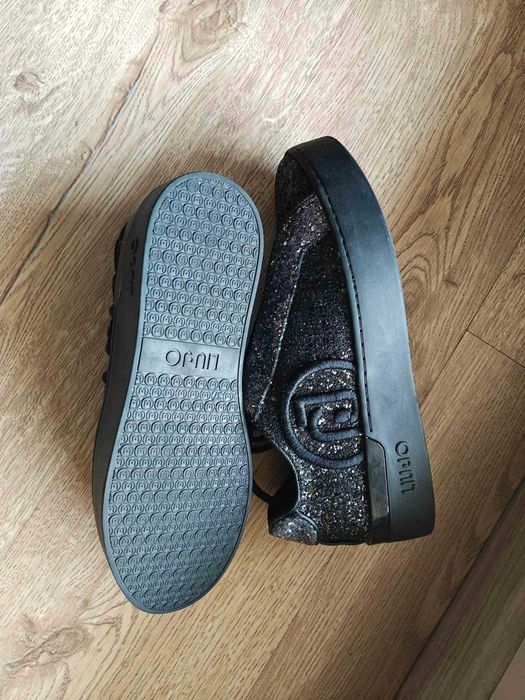 Дамски сникърси Liu Jo Silvia в черно-сребисто, размер 37