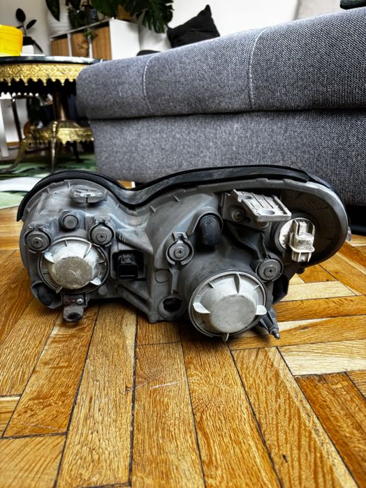 Фарове за Хюндай Соната 2004 г.