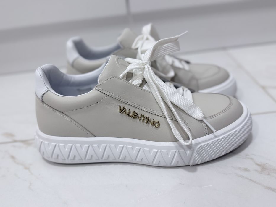 VALENTINO сникърси