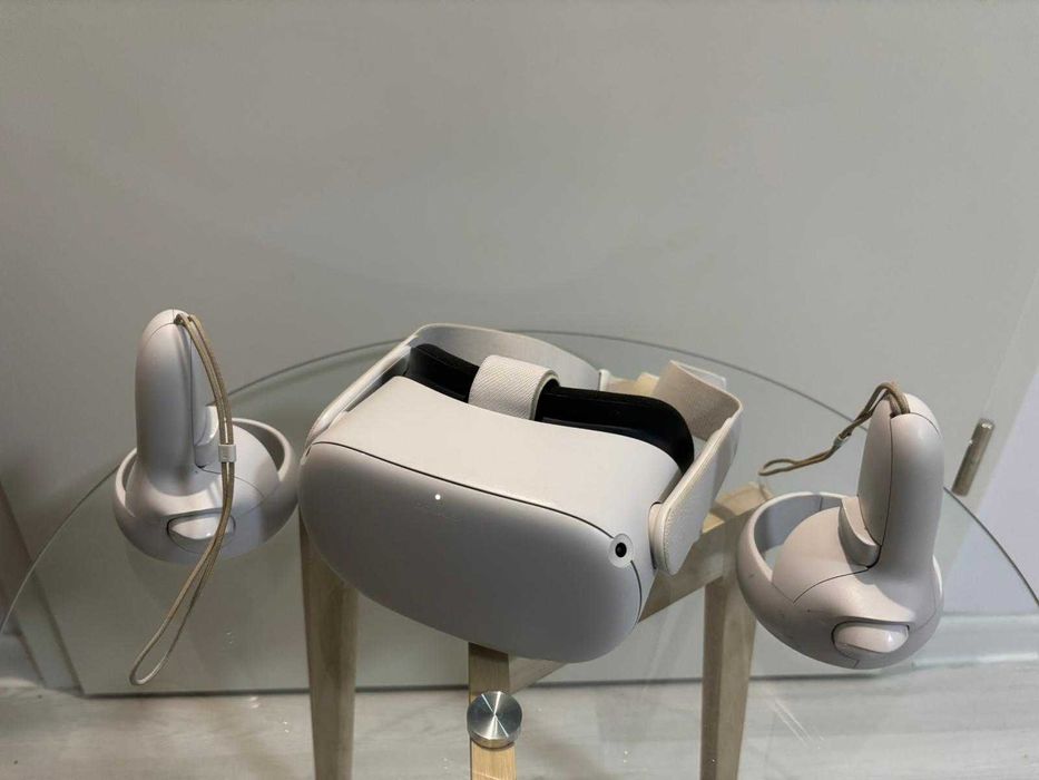 Oculus / Meta Quest 2 - 128 GB (Cutie originală)