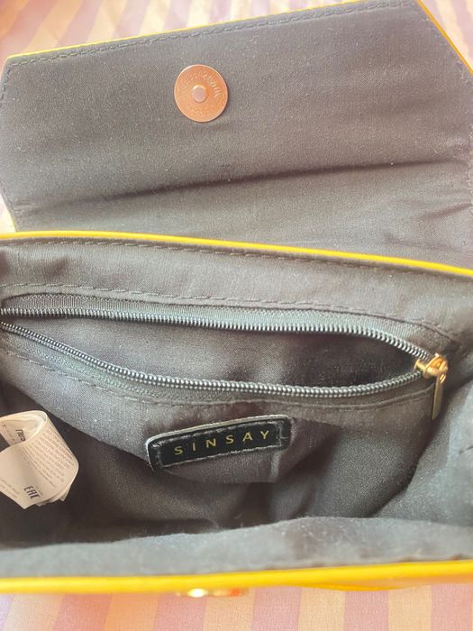 Жълта дамска чанта