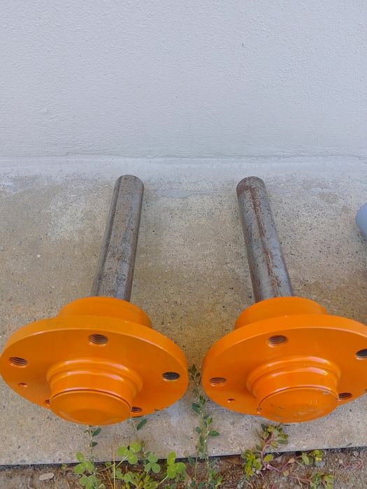 Butucii remorci carute