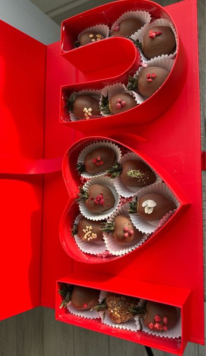 Клубника в шоколаде. Г.Астана