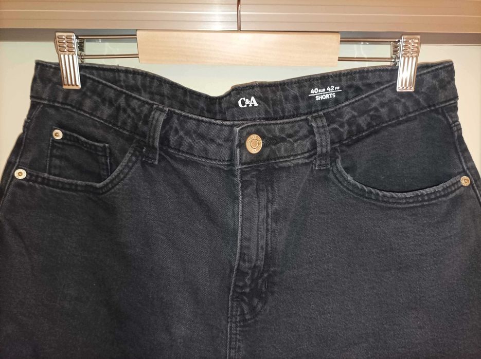 Pantaloni scurti jeans C&A, negri, mar.42