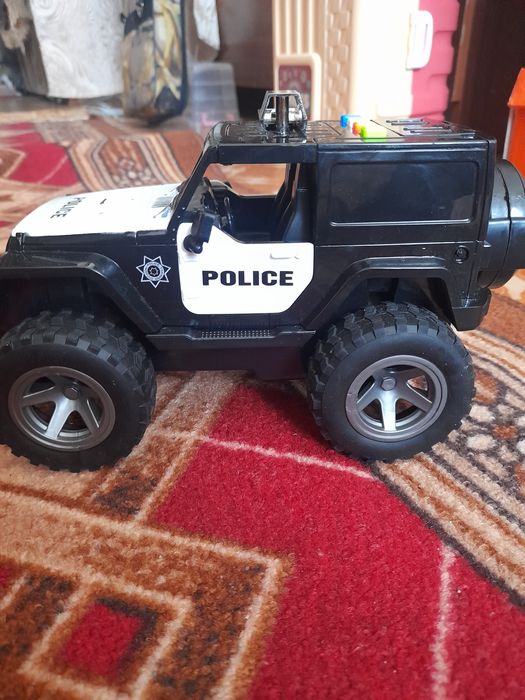 Продам машину POLICE