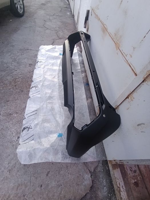 Продам задний бампер Toyota RAV 4, Оригинал!!!