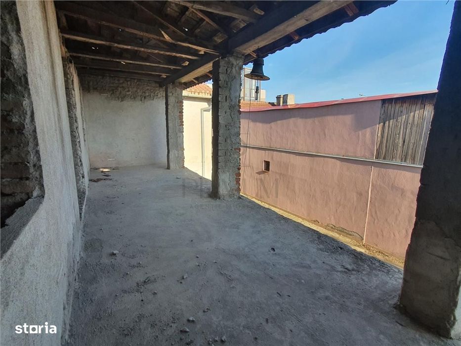 Braytim, Posibilitate De Investitie, Casa De Renovat, P+1E+Pod, 2 Balc