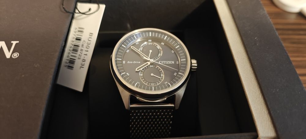 Vând ceas CITIZEN ECO-DRIVE BU3011- 83L