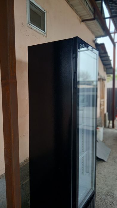 Продаю холодильник практически новый