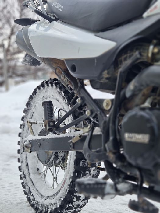 Мотоцикл Эндуро 200