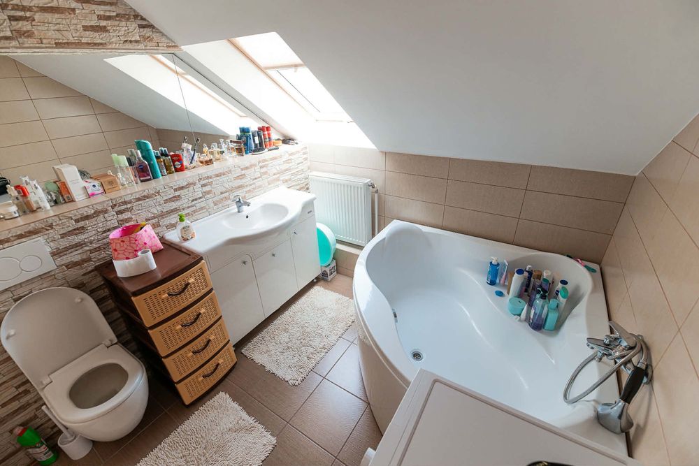 Casa de vanzare 4 camere