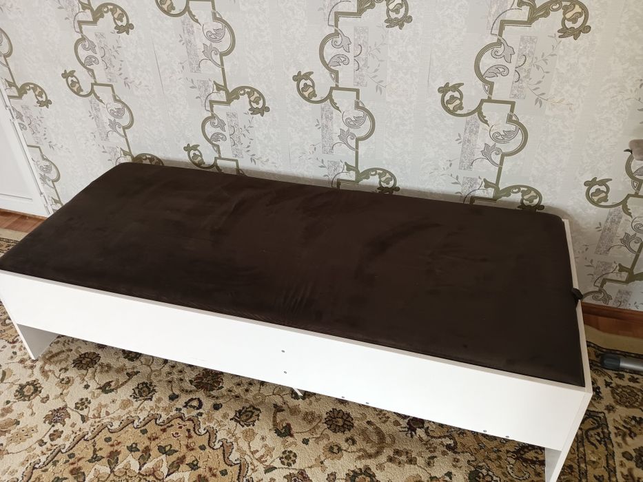 Кровать , односпальная