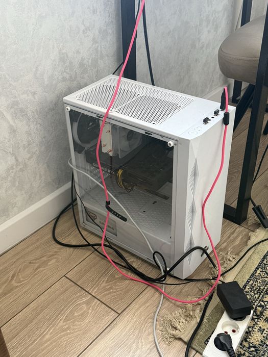 Звонит на этот номер продам компитер