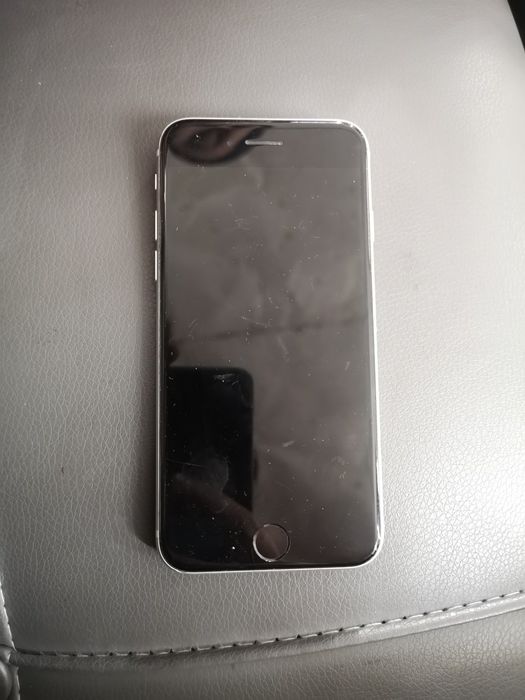 Продам или обмен IPhone SE 2020