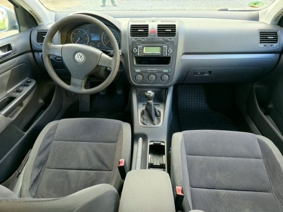 Volkswagen Golf 5 1.9 Tdi 105 cp