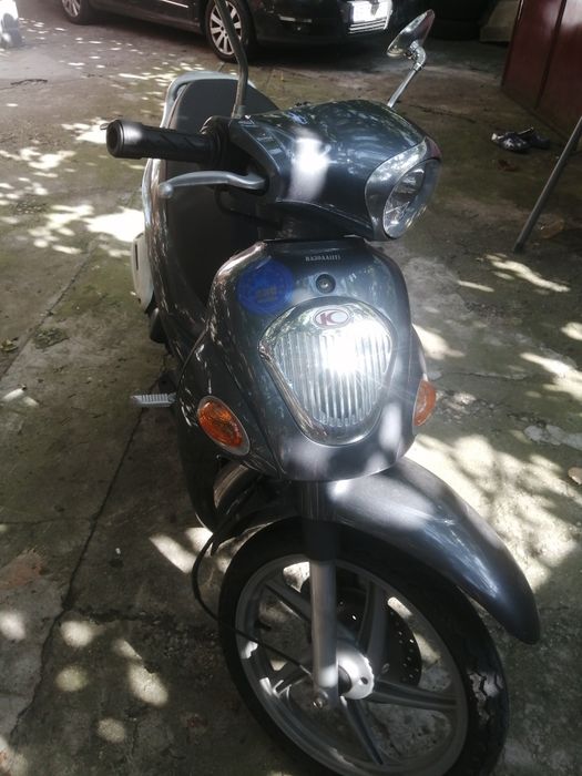 Vând scuter Kymco