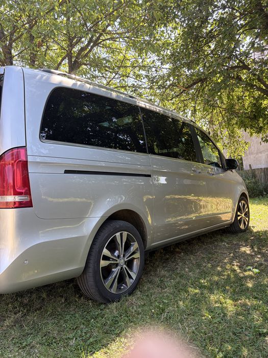 Mercedes V class v220