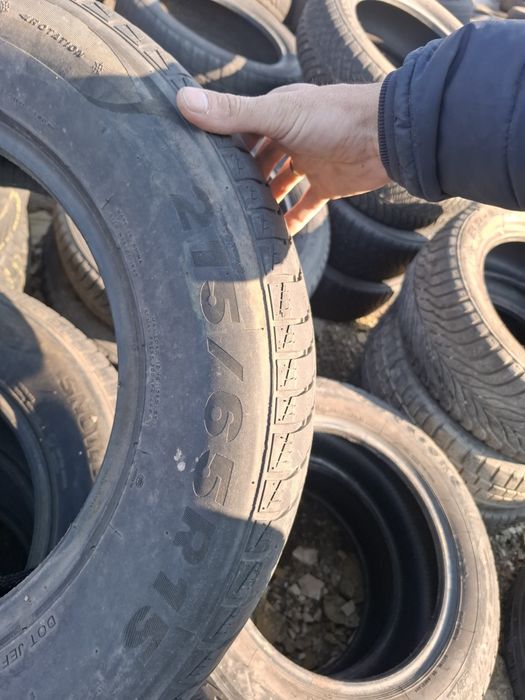 Vand 1 sau 2 sau 4 anvelope 215 65 15 de iarna