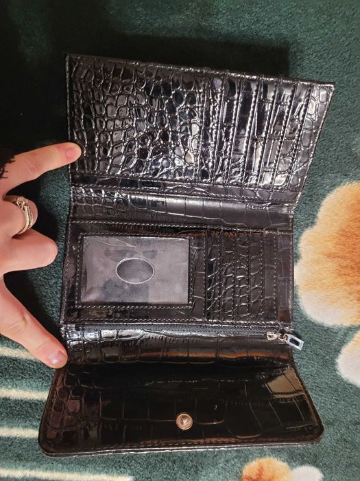 Portofel Guess piele de sarpe nou